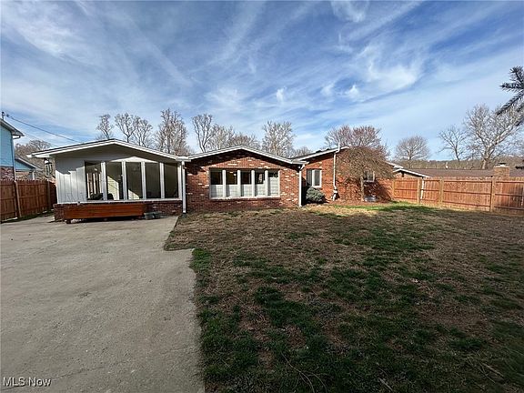 5th image of 104 Heiss Dr