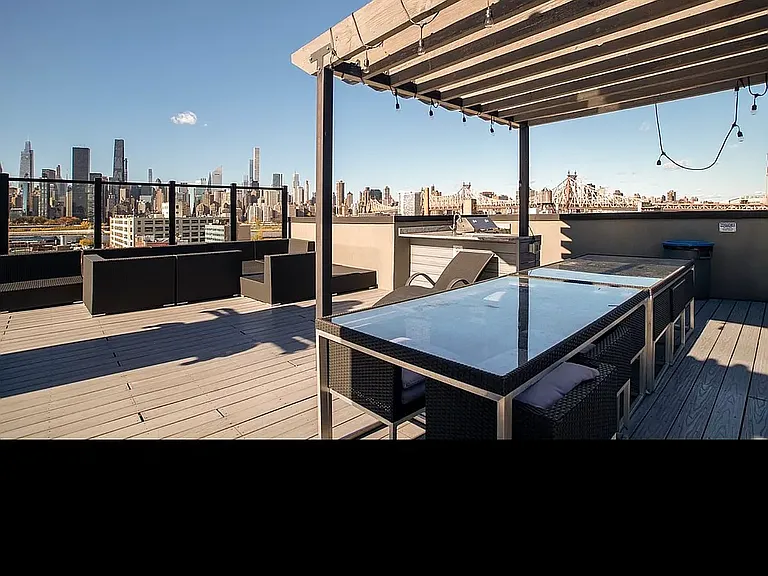11-12 44th Dr #6H — Photo 3