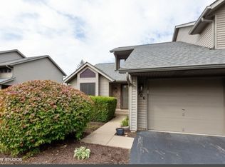706 Eletson Dr, Crystal Lake, IL 60014