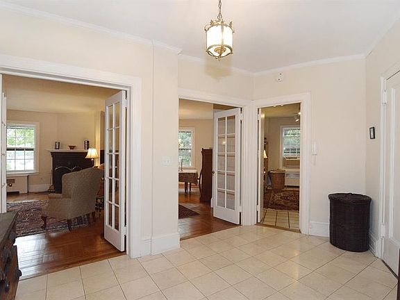 2nd image of 525 W 238th St APT 1J