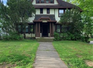 3374 Euclid Heights Blvd, Cleveland Heights, OH 44118