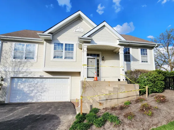 860 Clover Ln, Hampshire, IL 60140