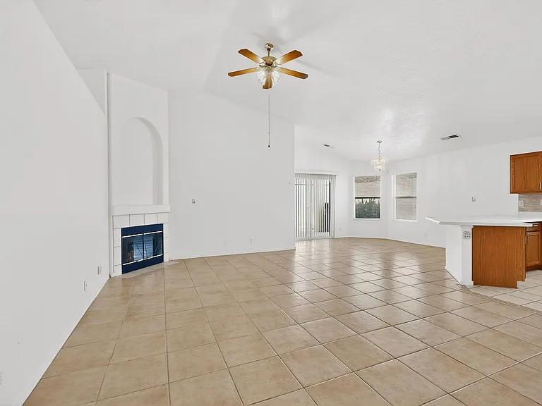 3019 Glorieta Meadows Dr NE — Photo 2