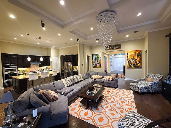 Main living room/open kitche