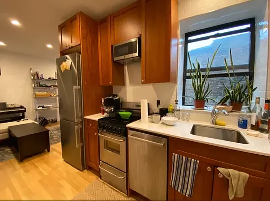 Rented by Compass | media 9