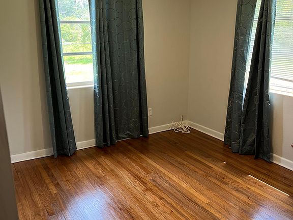 4th image of 4304 Teenie St