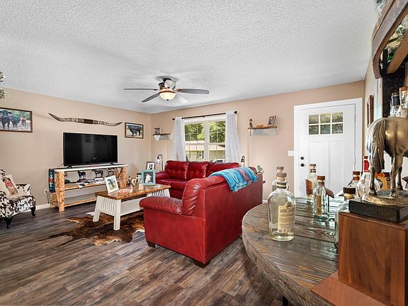 4th image of 145 Pebble Creek Dr