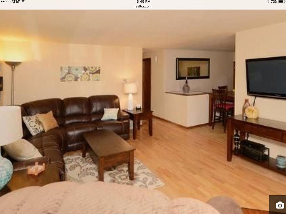 2nd image of 628 W 9th St
