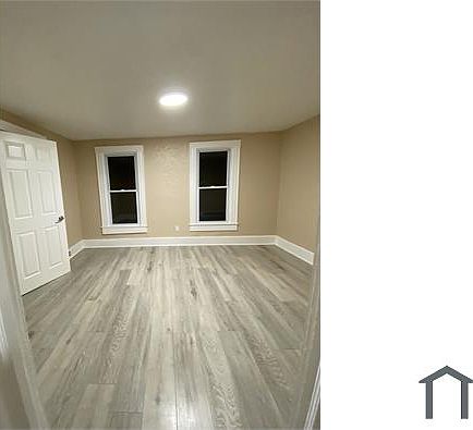 3rd image of 6800 Fullerton Ave APT 3