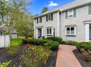 225 Lincoln St APT B1, Duxbury, MA 02332
