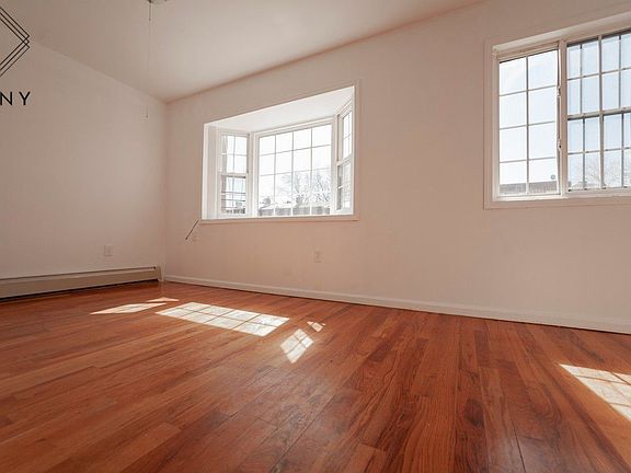 4th image of 167 Hart St #4L