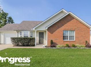 1301 Lyndsey Ridge Dr, La Vergne, TN 37086