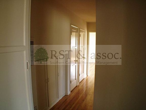 5th image of 3186 S Barrington Ave APT A