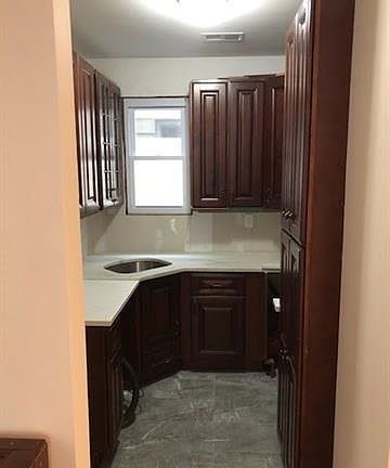 4th image of 720 Chestnut St Unit 2