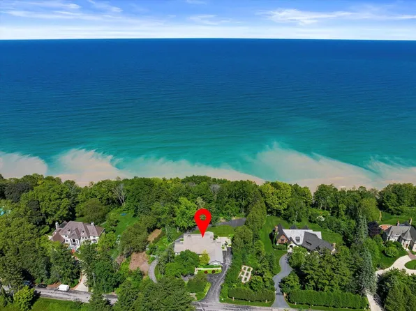 11650 North Shorecliff LANE, Mequon, WI 53092