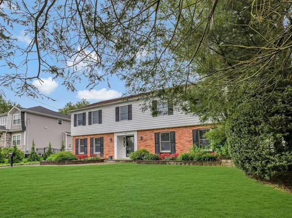 44 Calvin Avenue, Syosset, NY 11791