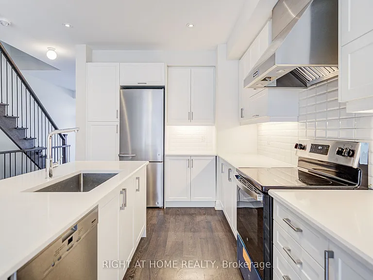 33 John Stocks Way #3B — Photo 4