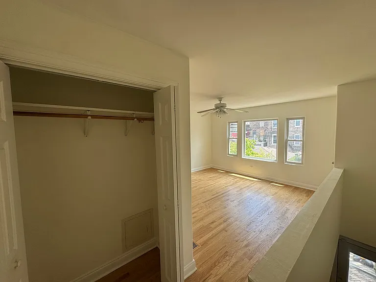 1723 W 17th St — Photo 15