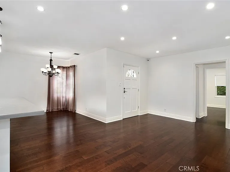 5352 Geyser Ave — Photo 10