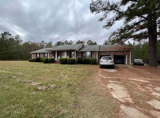 1461 Manthei Rd, Louisville, GA 30434