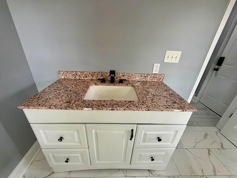333 Washburn Ave — Photo 22