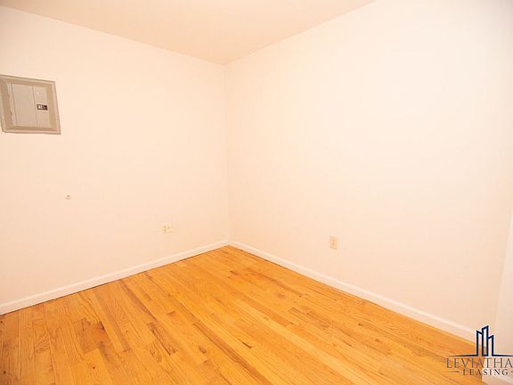 4th image of 181 Greenpoint Ave APT 3