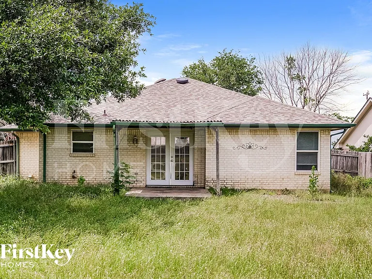 1000 High Crest Dr — Photo 14