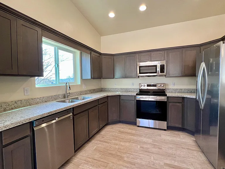1563 Ovalo Ct — Photo 5