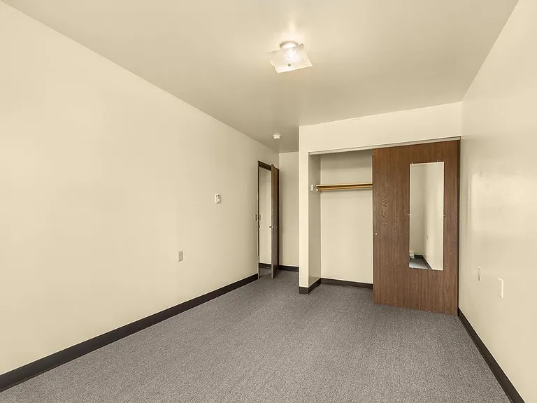 401 Morgan Ave #1 — Photo 7