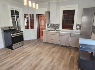 121 N Jackson St, Crown Point, IN 46307
