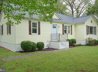 204 W Hawthorne Dr, La Plata, MD 20646