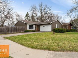 1601 Golden Oak Ln, Madison, WI 53711
