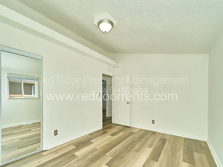 5422 Greenfield Ave — Photo 14