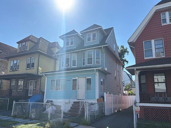 2nd image of 89 N 22nd St