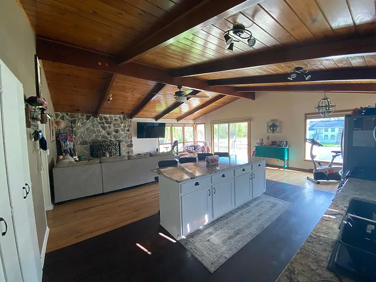 4786 Merten Dr — Photo 7