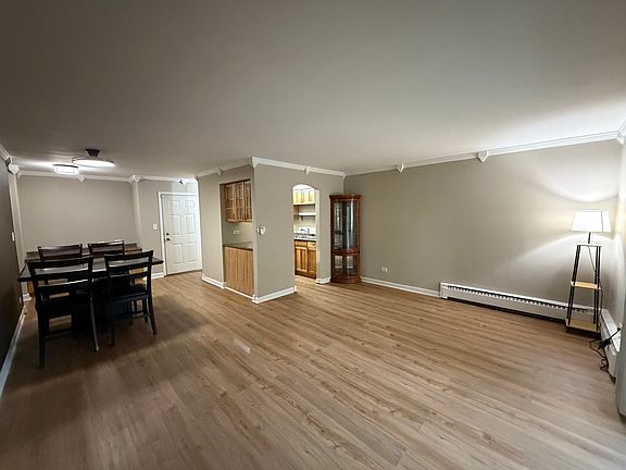 3rd image of 910 W Alleghany Dr APT 2B