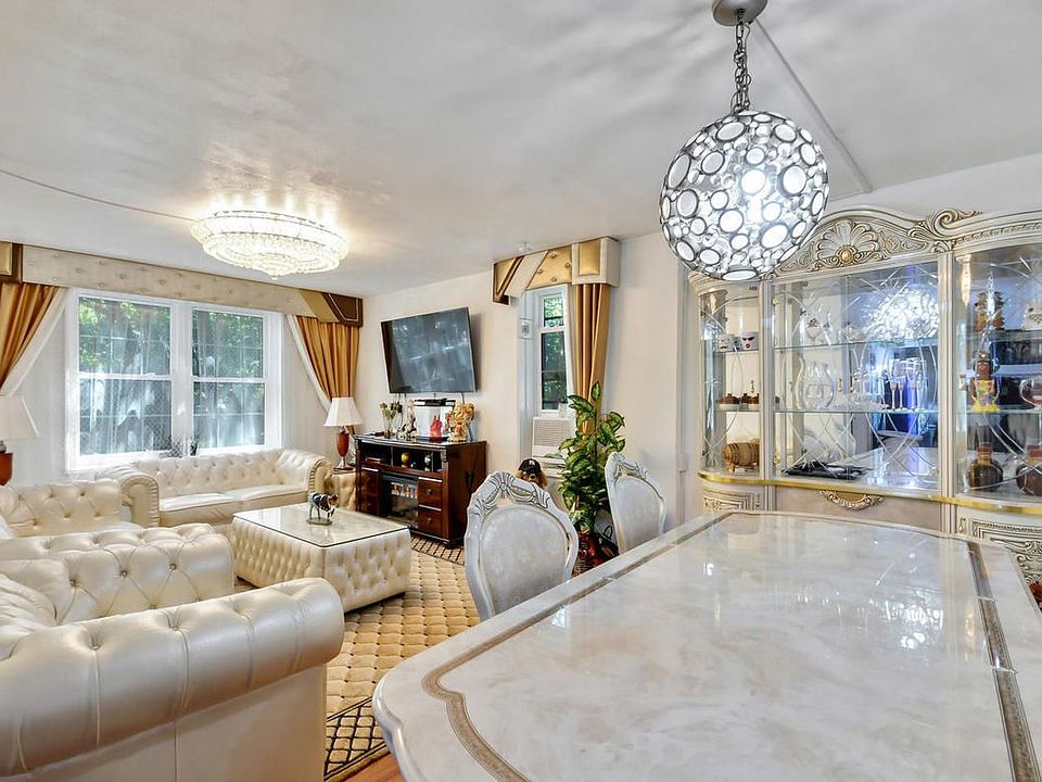 1st image of 140-18 Burden Cres #611