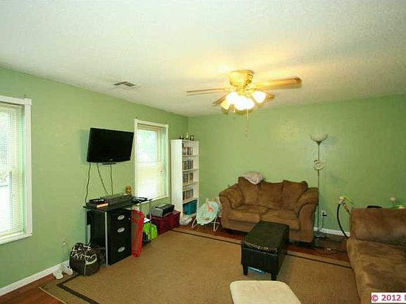 5th image of 14228 S Hickory St E