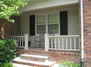 768 Lakeshore Dr, Lexington, KY 40502