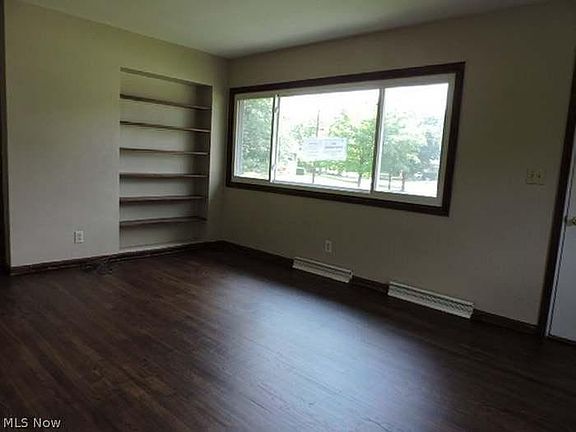 5th image of 1802 Lynn Mar Ave