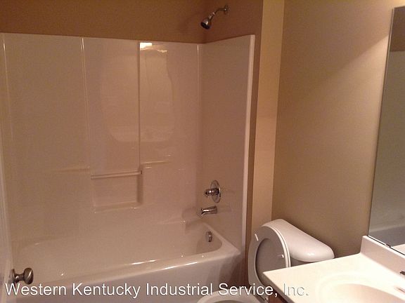 4th image of 560 Village Creek Dr APT A