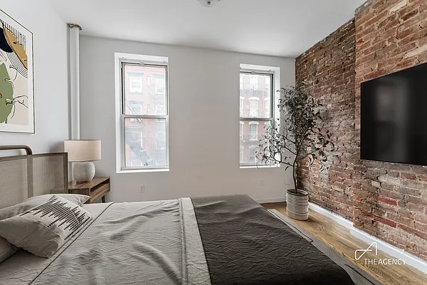 Rented by The Agency | media 9