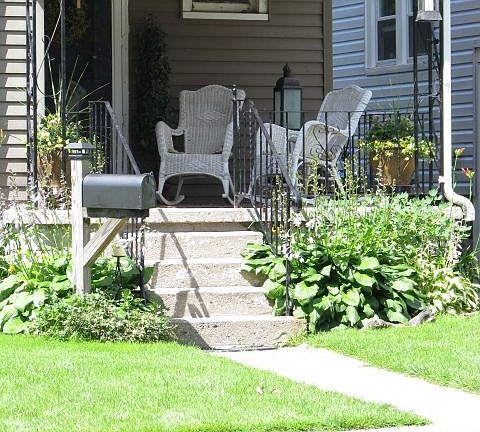 Front Porch & facelift for mailbox