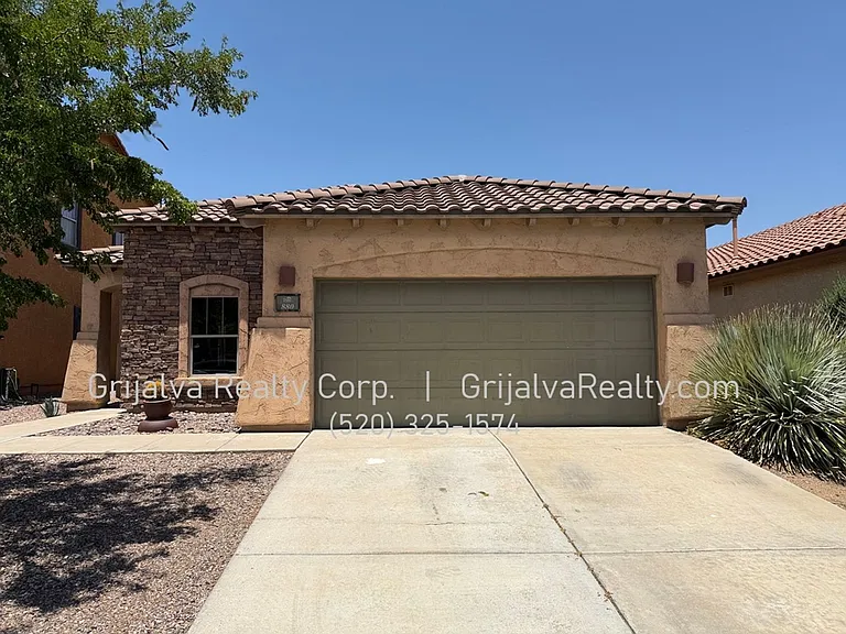 880 W Calle Valenciana — Photo 19