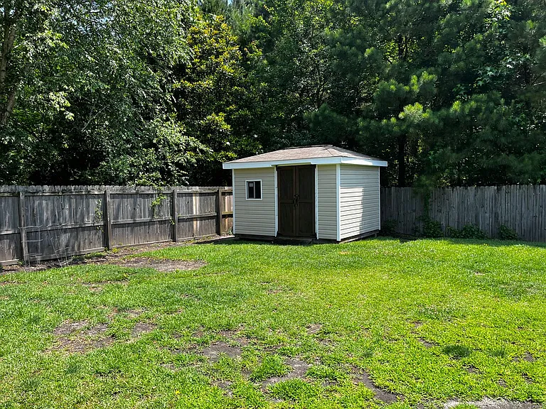 129 Pella Ln — Photo 27