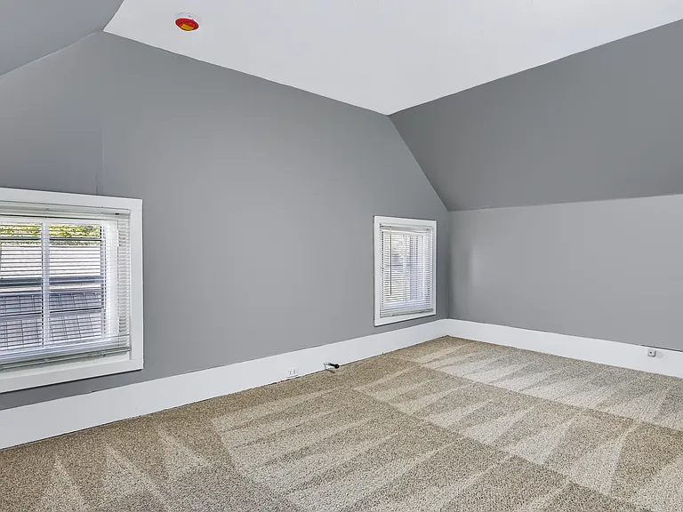 305 Church St — Photo 13