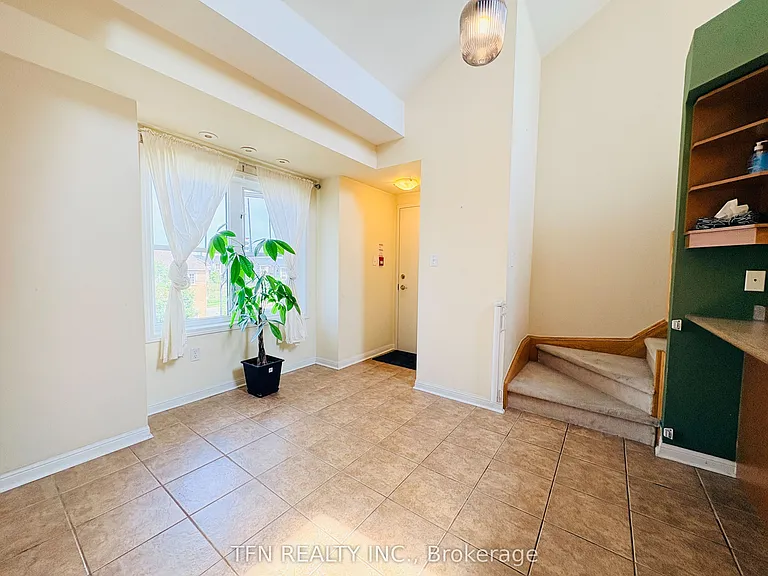 588 Shoreline Dr #3 — Photo 8