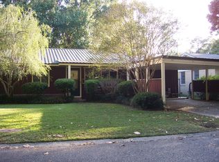 1029 S Magnolia Dr, El Dorado, AR 71730
