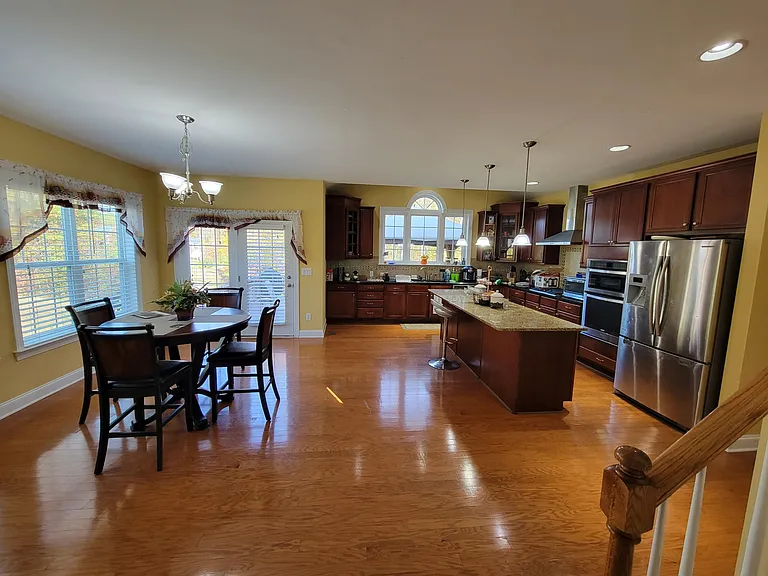Huge premium equipped kitchen