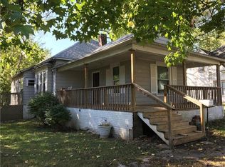 806 Vine St, Greenville, IL